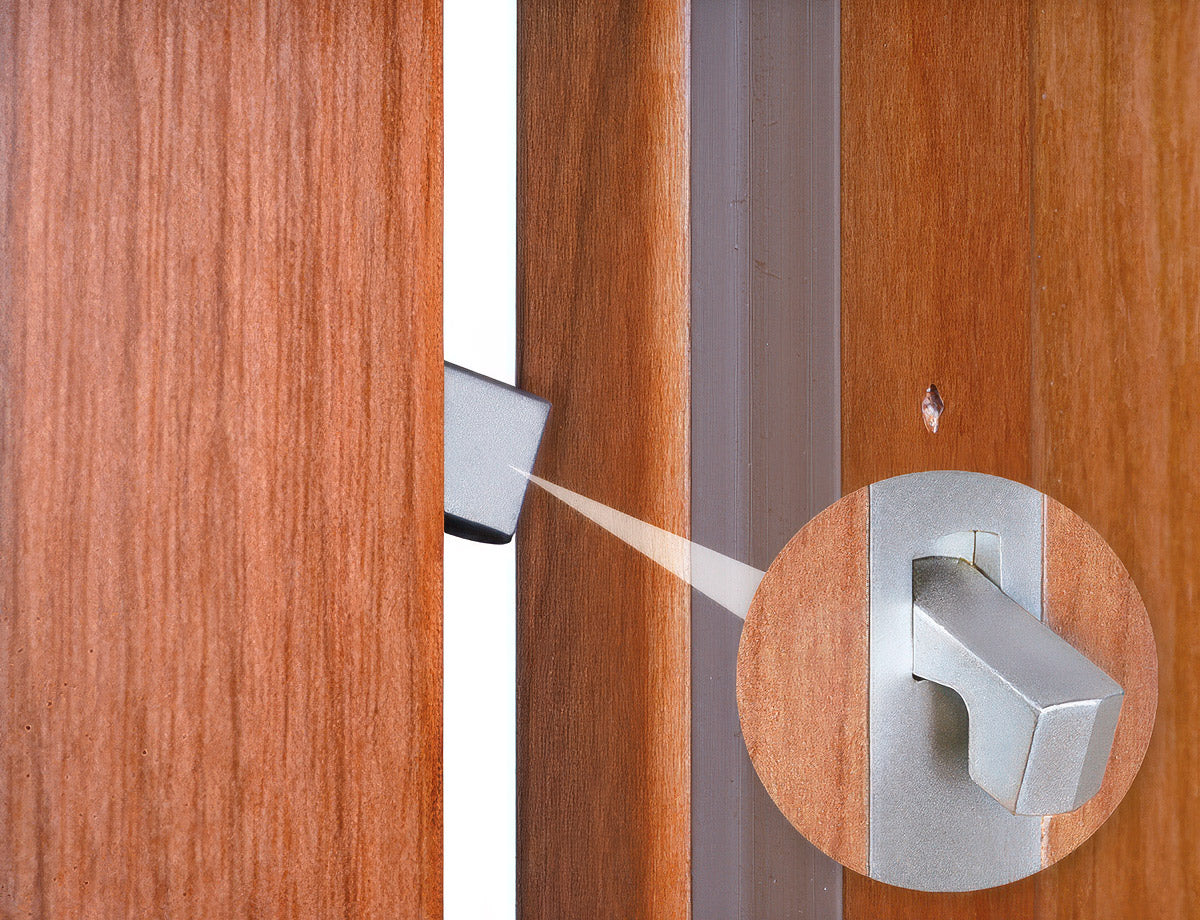 Close-up image of the patented head of the hook